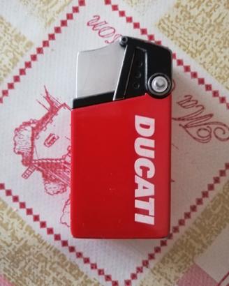 Accendino Ducati Corse ricaricabile.