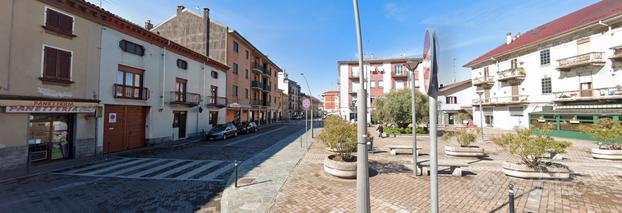 Appartamento con balcone e posto auto