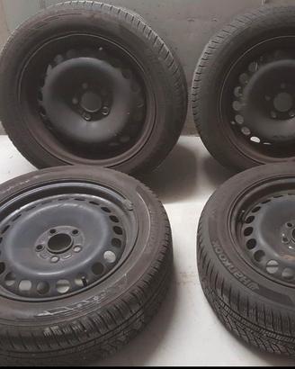 4 cerchi in ferro Volvo e Ford