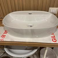 Lavandino e specchio bagno nuovi