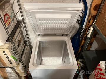 Congelatore a pozzetto Indesit