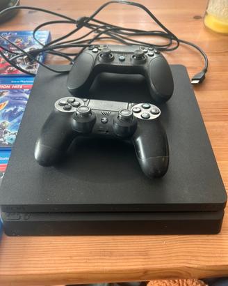 Ps4 + 2 controller + 7 giochi