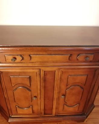 armadietto in legno 