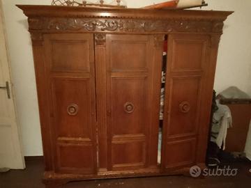 Armadio tre ante antiquariato