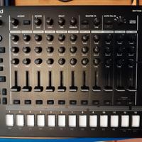 Roland tr8s 