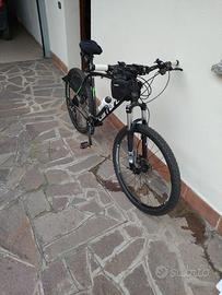 Bicicletta MBT taglia XL nera completa accessori