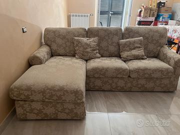 Divano  tre posti con penisola