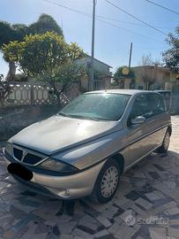 LANCIA Y ELEFANTINO