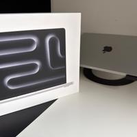 MacBook Pro  14" M4 Max 64GB 2TB