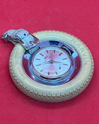 Orologio Marvin portachiavi.