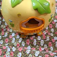 Casa a forma di mela Hamtaro 