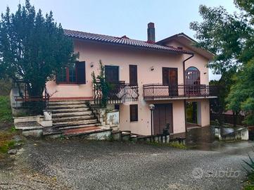 VILLA SINGOLA A MONTEMILETTO