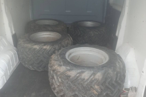 Gomme e cerchi modello garden per Carraro TRX