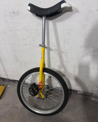 Monociclo Only One 20” giallo