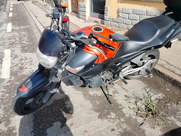 SUZUKI GSR 600 2008 50.000 KM