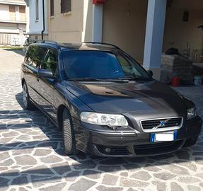 VOLVO V70 R AWD 300HP VOLVO