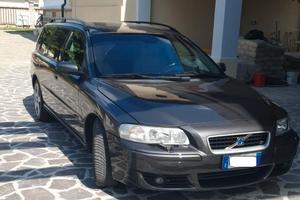 VOLVO V70 R AWD 300HP VOLVO