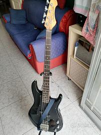 Basso elettrico Samick