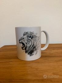 Tazza con leone e scritta