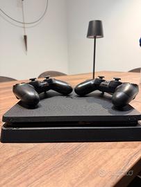 Ps4 4 slim 500gb + 2 controller + 11 giochi