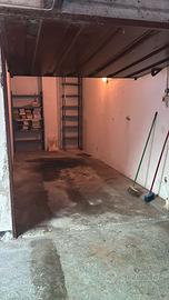 Garage singolo con corrente