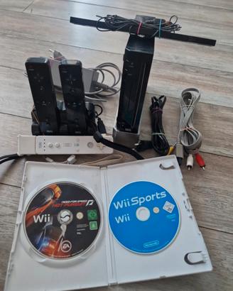 Nintendo Wii Nera + 3 controller