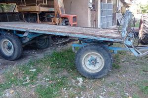 RIMORCHIO ROBUSTO IN FERRO