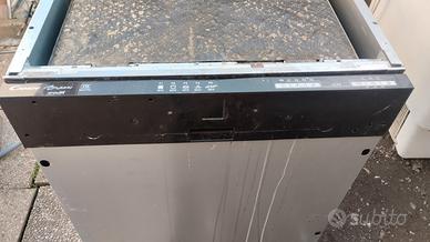 Lavastoviglie da incasso in perfette condizioni 