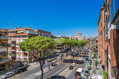 MONOLOCALE A ROMA