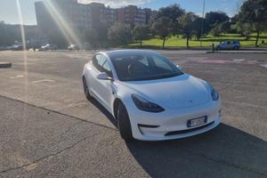 Tesla Model 3 RWD