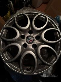4 cerchi originali da 16 Alfa romeo