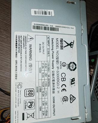 Alimentatore ATX 300 W usato