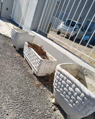 Vasi in cemento