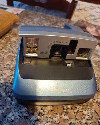 Polaroid One 600