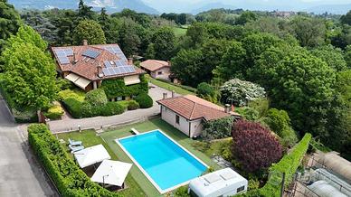 Villa di 612 m² con più di 5 locali e box auto dop