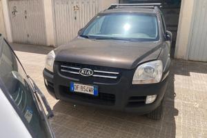 Kia sportege  a benzina e gpl