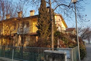 Camere arredate in villetta