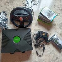 Prima Xbox con giochi e accessori