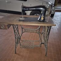 Macchina da cucire vintage