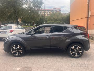 Toyota C-HR Full Hybrid