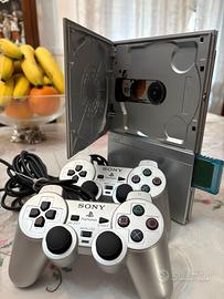 PlayStation 2 argento