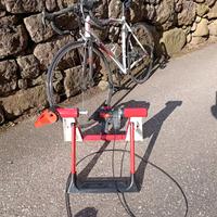 Bici da corsa più rulli