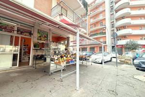NEGOZIO A PALERMO