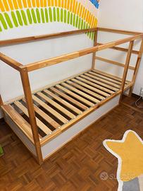 Struttura letto ikea KURA e materasso.