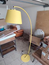 piantana gialla di design h 180