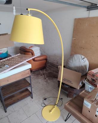 piantana gialla di design h 180