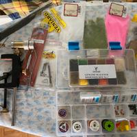 Materiale vario costruzione mosche