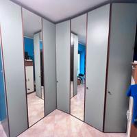 ARMADIO ANGOLARE  CON SPECCHI IN LEGNO - 7 ANTE