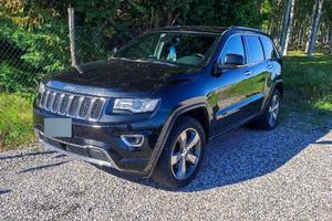 Jeep Grand Cherokee con gancio di traino