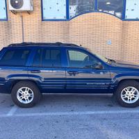 Jeep Grand Cherokee V8 LX - BLINDATA